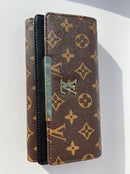 Louis Vuitton brown Wallet for classy women with black color