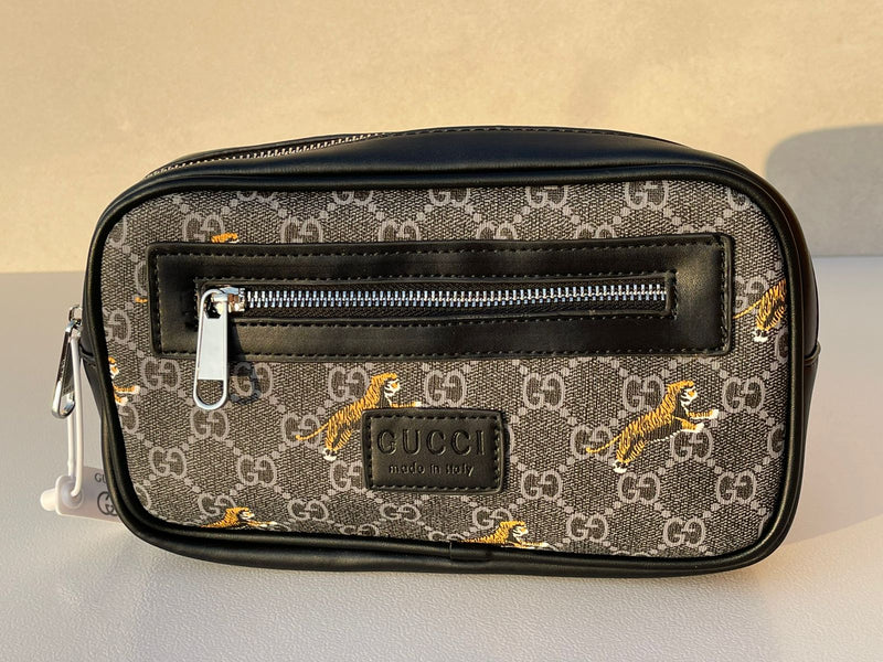 GG Supreme messenger men’s bag