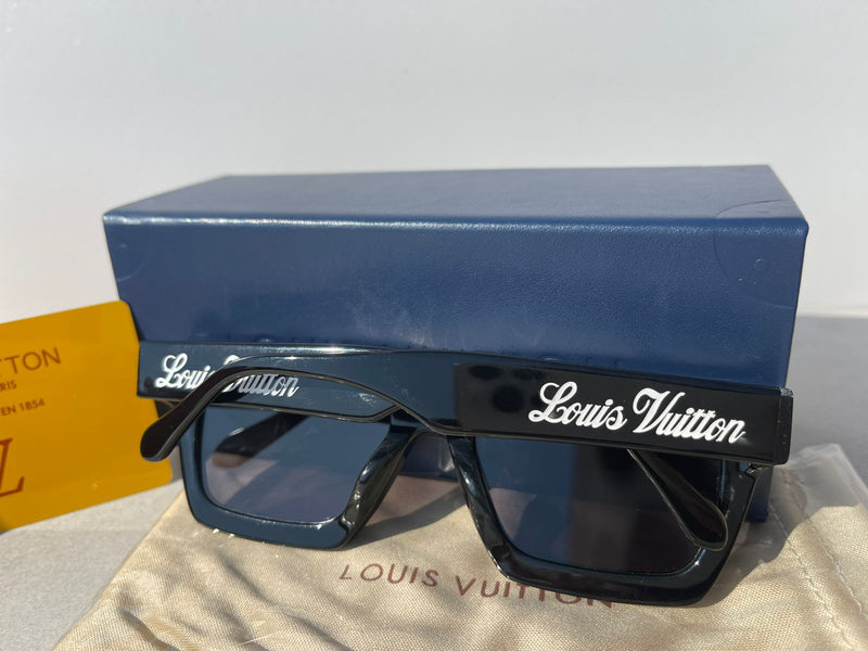 BLACK LOUIS VUITTON POP SUNGLASSES