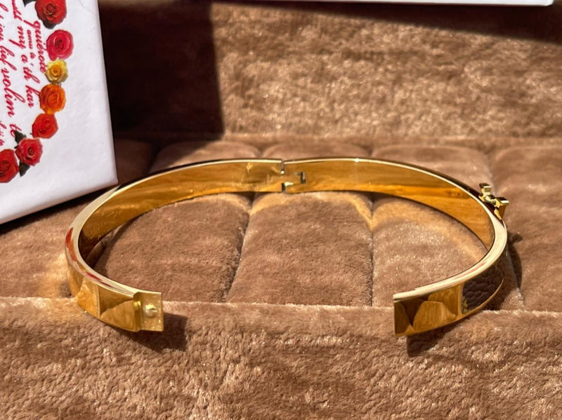 LOUIS VUITTON BRACELET