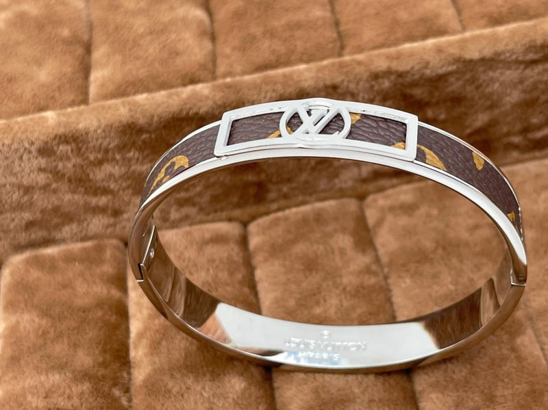 LOUIS VUITTON BRACELET
