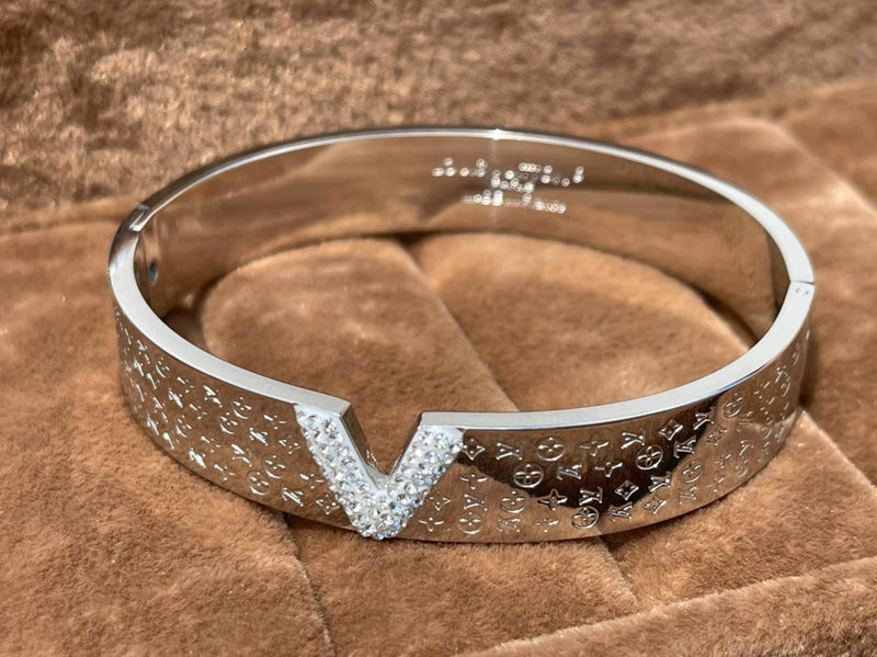 LOUIS VUITTON BRACELET