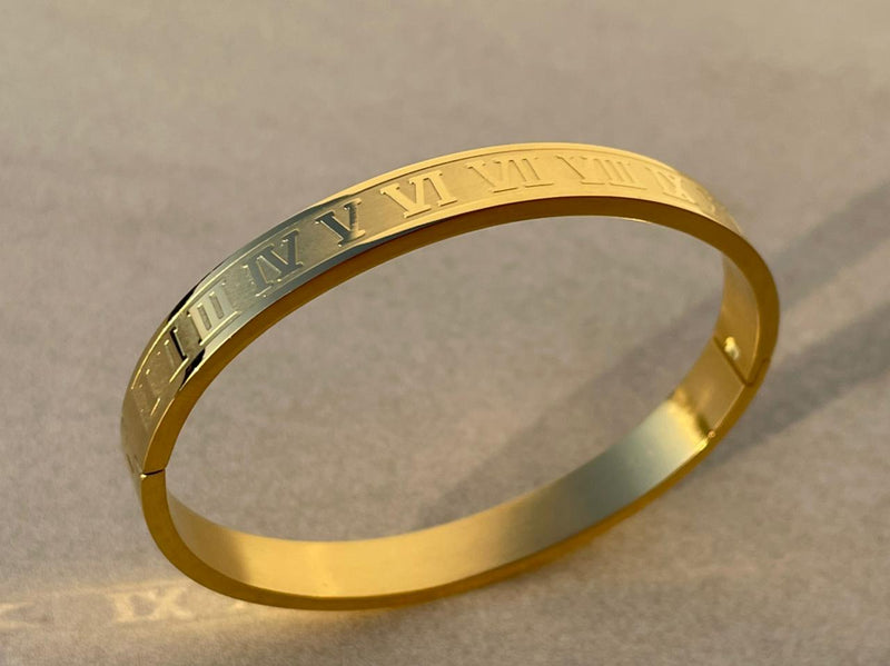 NUMERAL ROMAN BRACELET