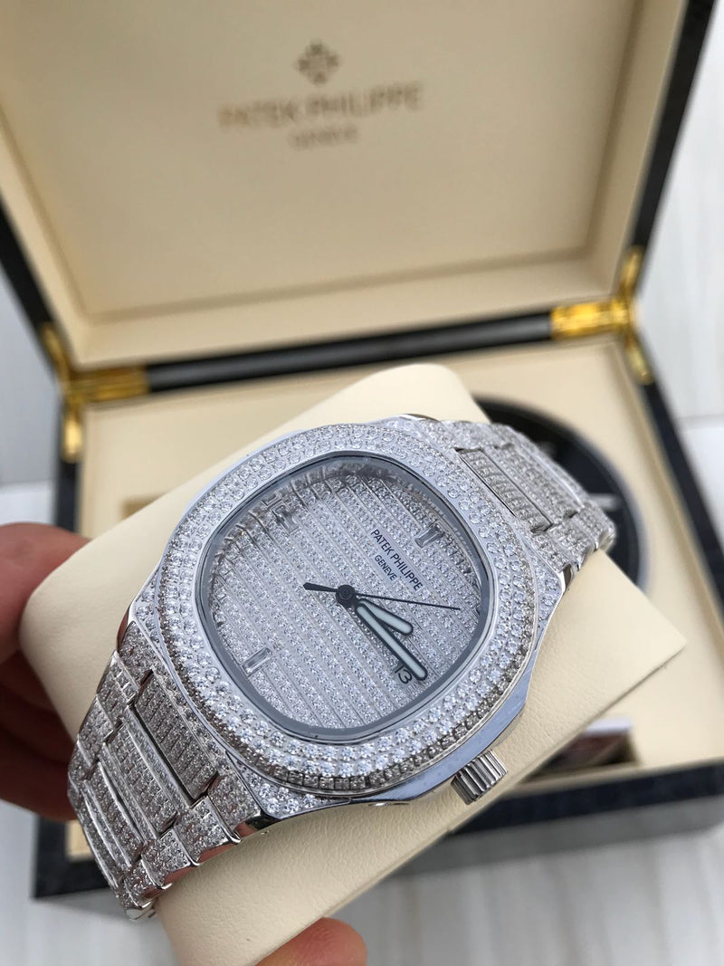 Nautilus Fully Iced Out  5711 1:1 Doublete ETÁ