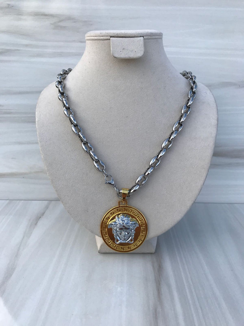 Full Grey Silver colo Necklaces with bi-color medusa (gold&silver)