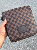 LV Messenger Bag District MM men’s bag