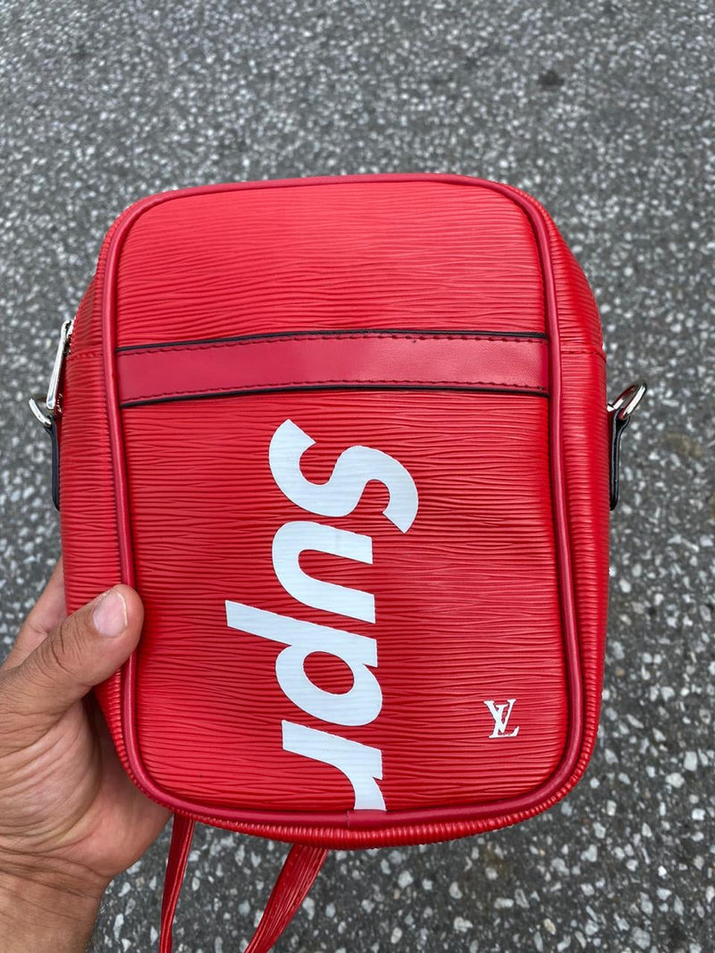 SUPREME Messenger red color men’s bag