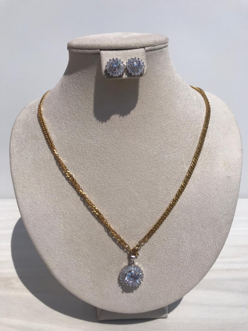 Set of Zircon gold color, standard mixed queen diamonds Necklace bling bling rocks zircon ears