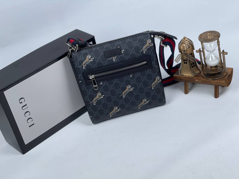 GG Supreme shoulder bag men’s bag