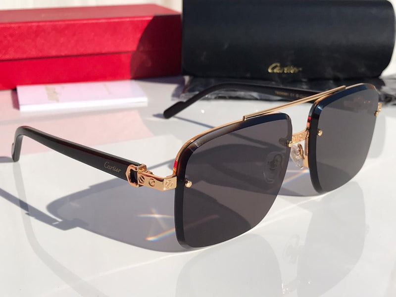 Gold Panthere De Cartier
