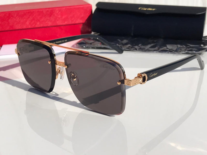 Gold Panthere De Cartier