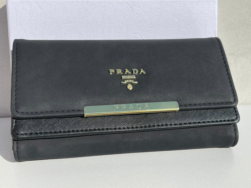 Prada new trendy black leather model women’s wallet