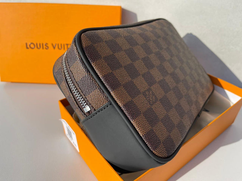 Louis Vuitton Kasai Clutch men’s bag