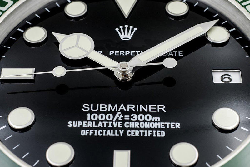 Submariner black hulk wall clock