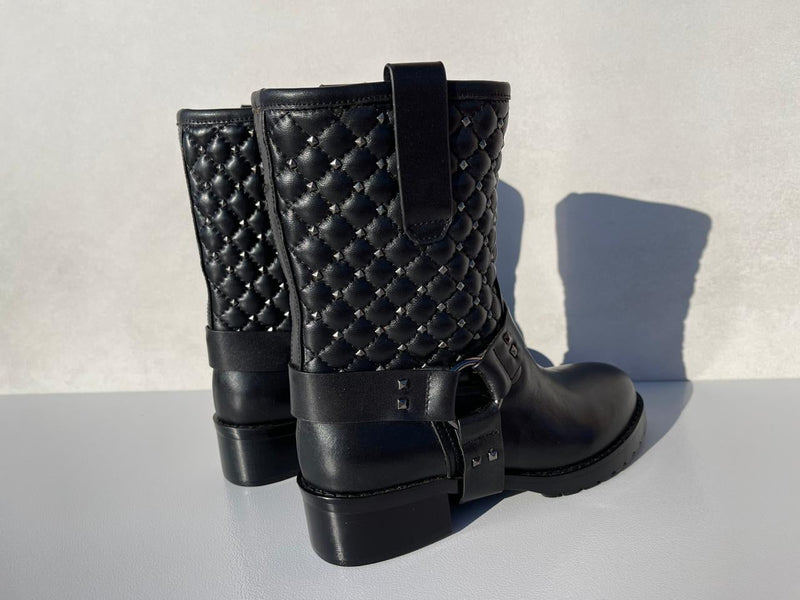 Best Replica Valentino legit black leather Sneakers