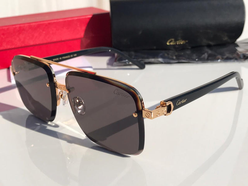 Gold Panthere De Cartier