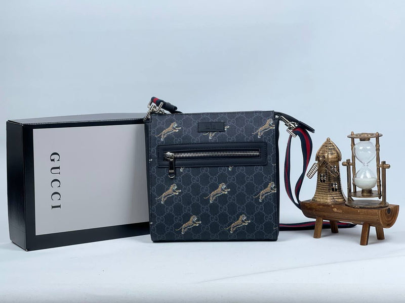 GG Supreme shoulder bag men’s bag