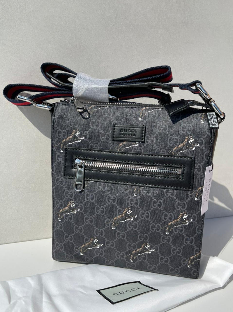 GG Supreme shoulder bag men’s bag