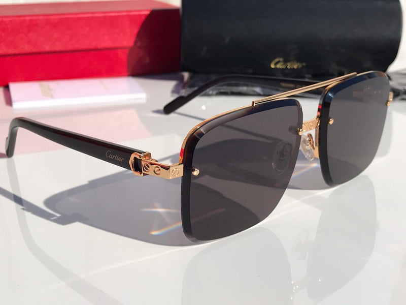 Gold Panthere De Cartier