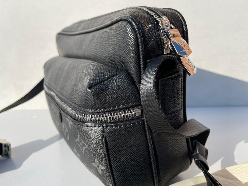 Louis Vuitton outdoor messenger men’s bag