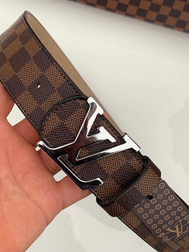 LV INITIALES BELT grey natural colour