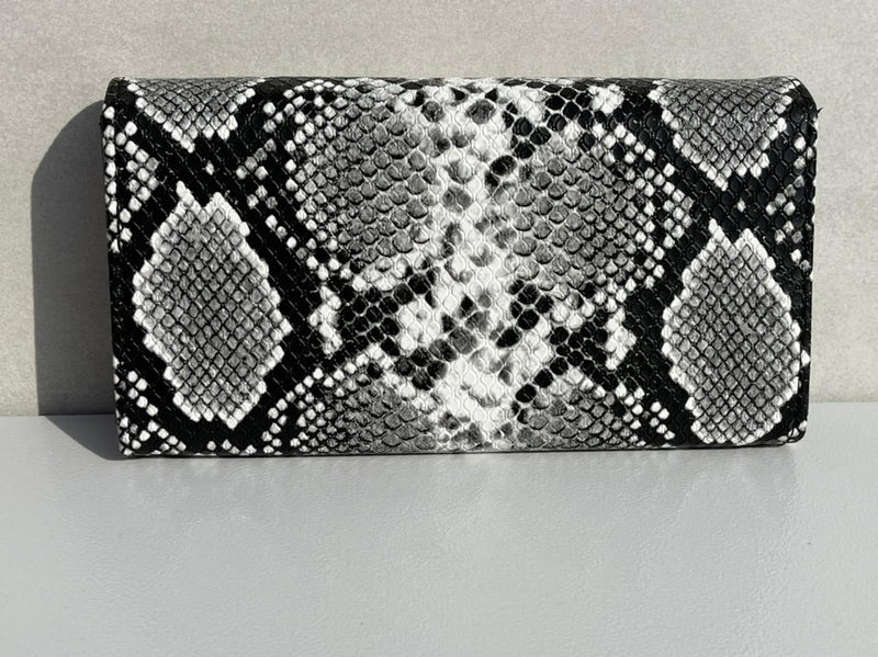 Prada new trendy aligator leather model women’s wallet